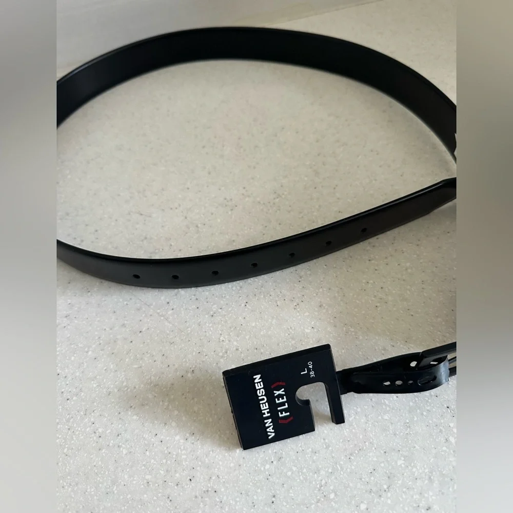 NWT Van Heusen FLEX Black Belt Sleek Minimalist Design. Men’s Large size 38-40z